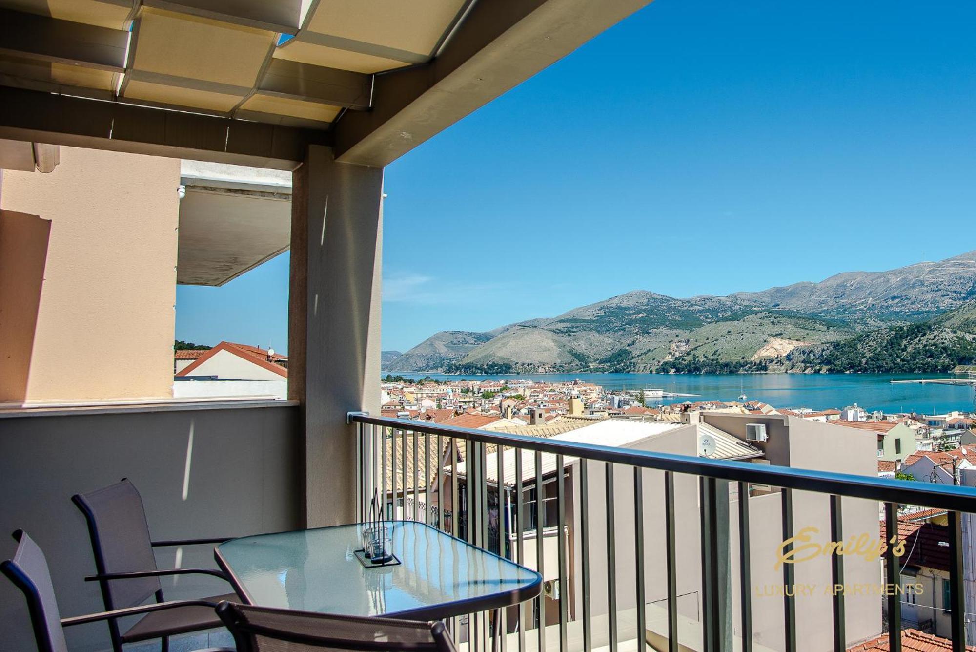 Emily'S Luxury Apartments Argostoli  Exteriör bild