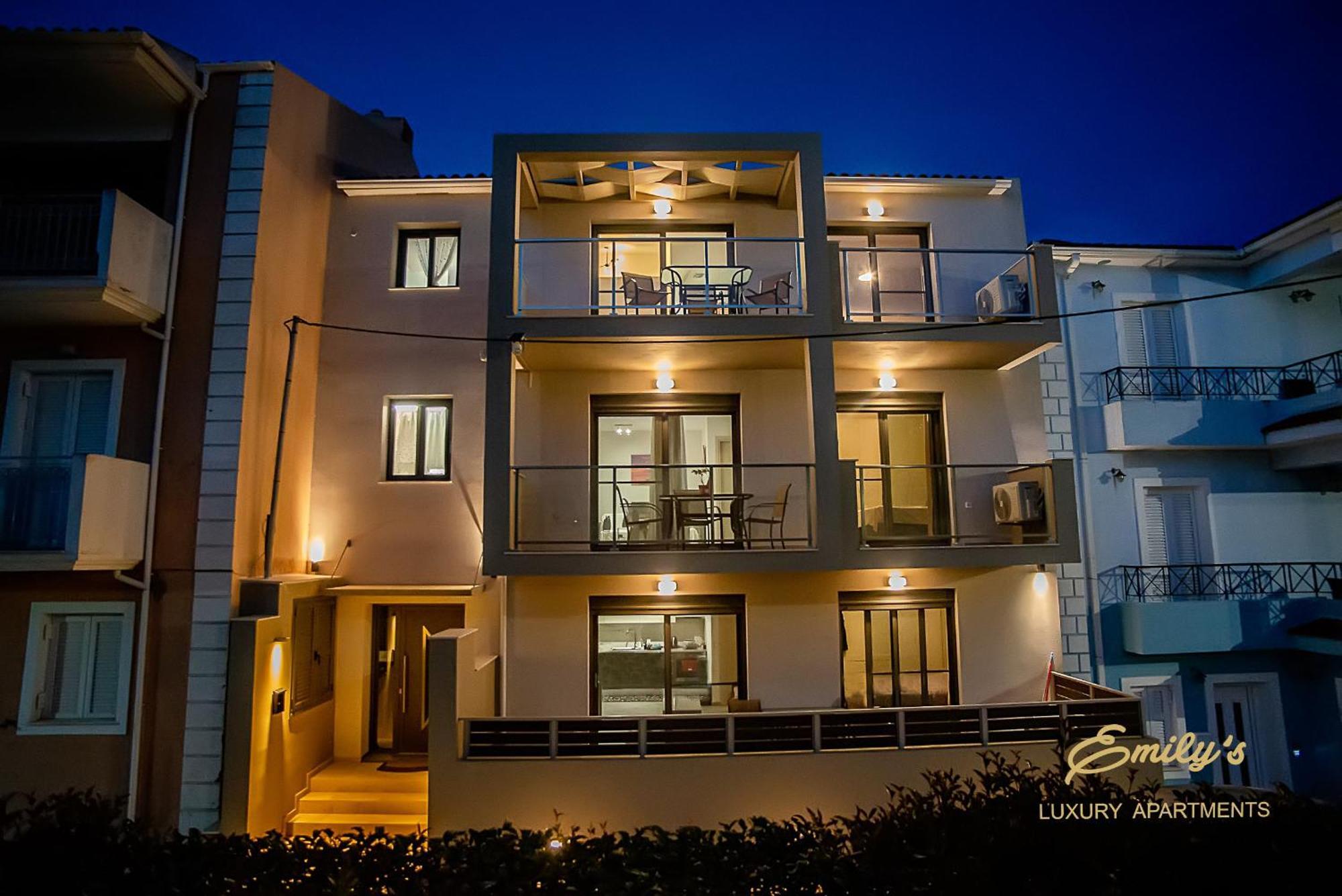 Emily'S Luxury Apartments Argostoli  Exteriör bild