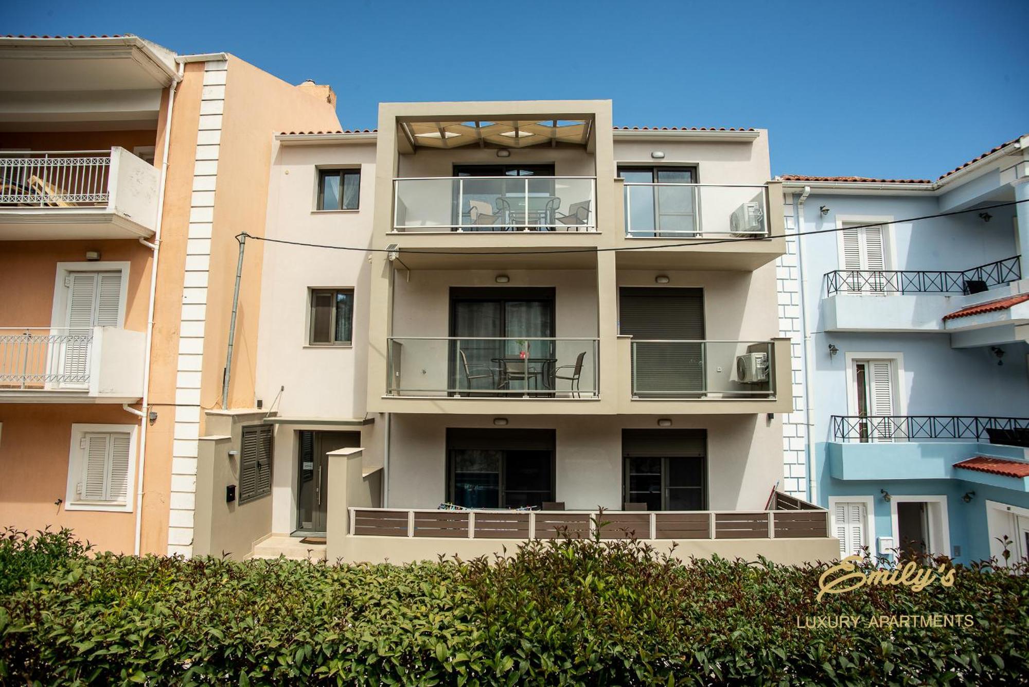 Emily'S Luxury Apartments Argostoli  Exteriör bild