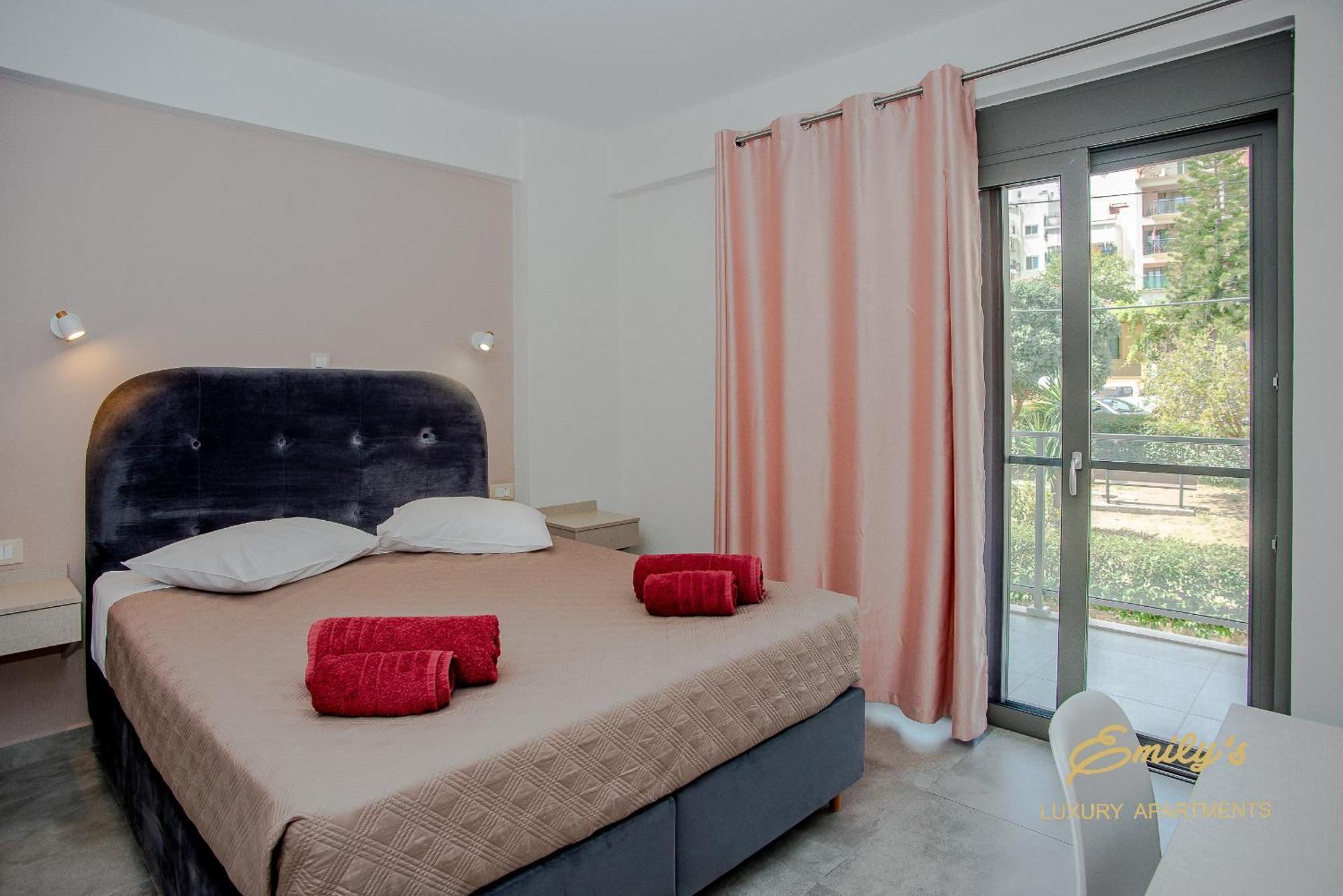 Emily'S Luxury Apartments Argostoli  Exteriör bild