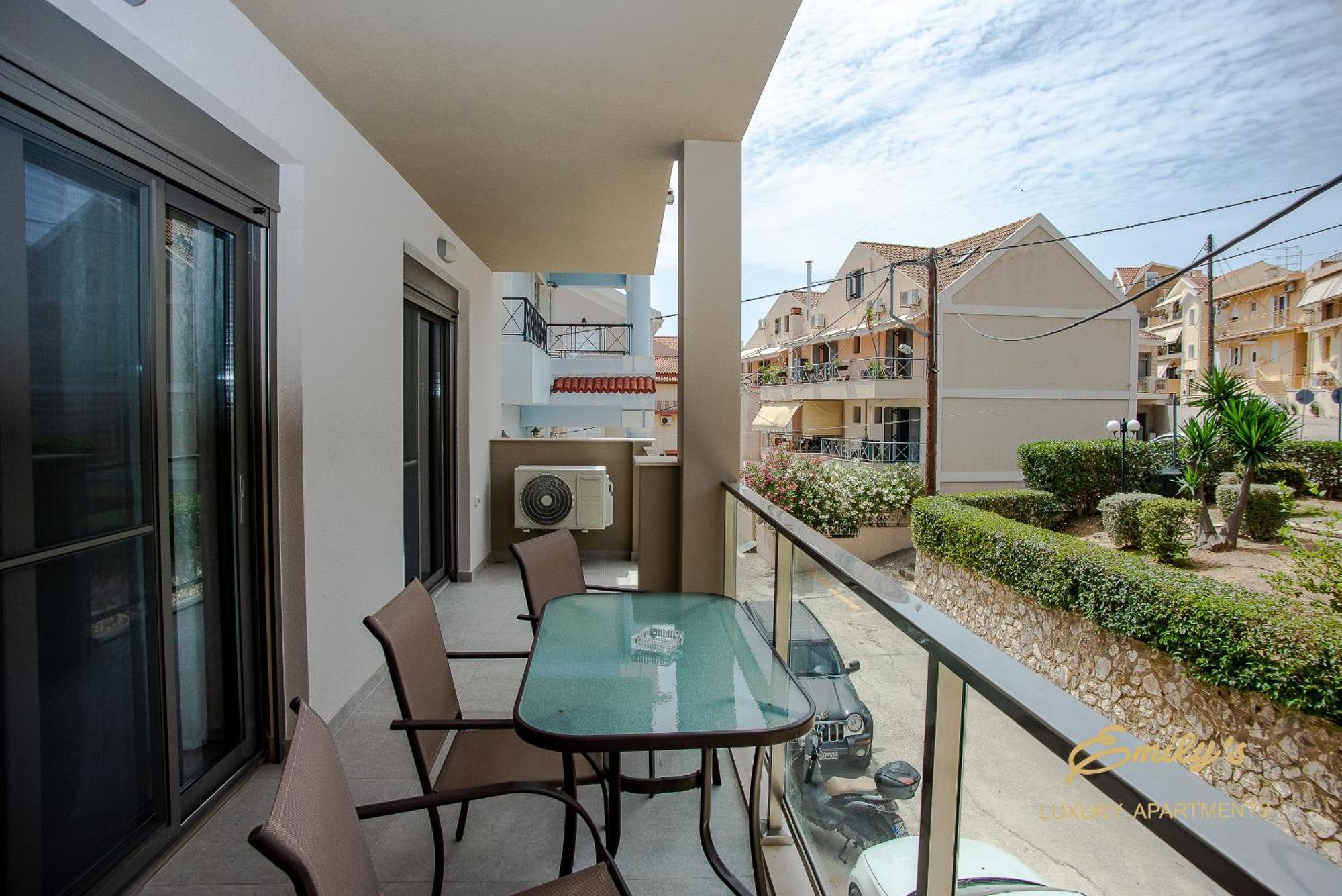 Emily'S Luxury Apartments Argostoli  Exteriör bild
