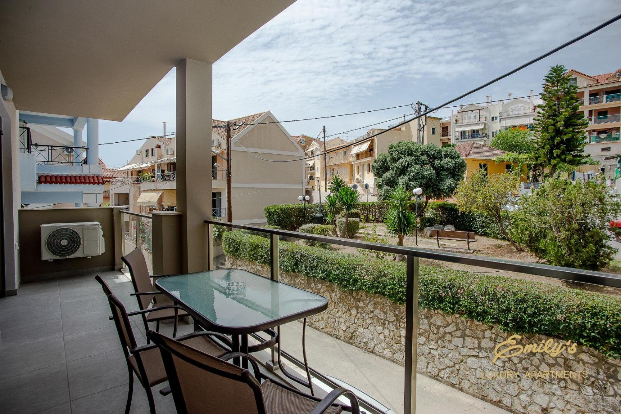 Emily'S Luxury Apartments Argostoli  Exteriör bild