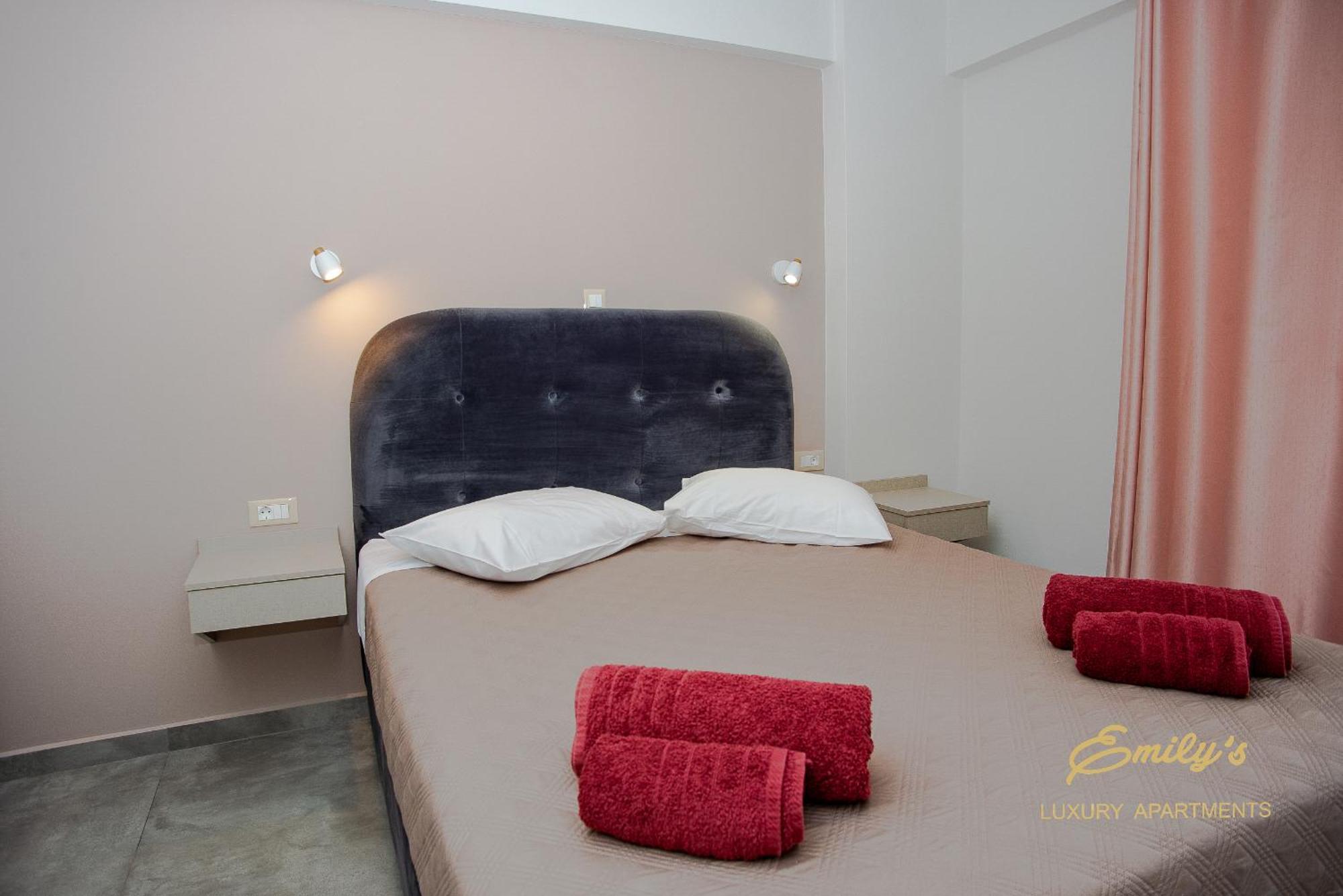Emily'S Luxury Apartments Argostoli  Exteriör bild