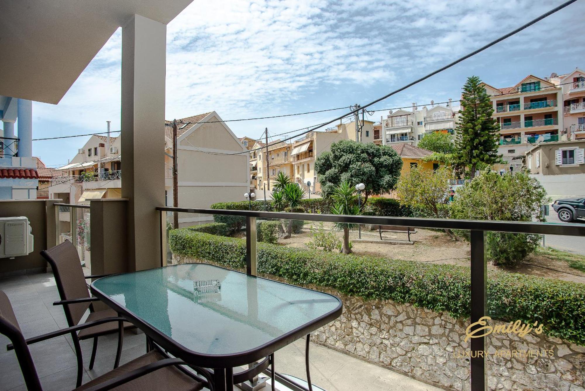 Emily'S Luxury Apartments Argostoli  Exteriör bild
