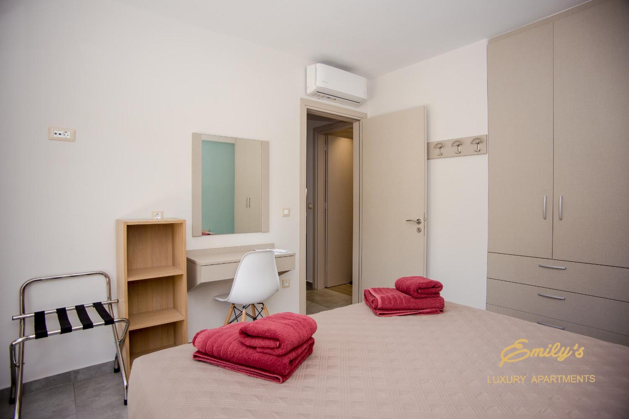 Emily'S Luxury Apartments Argostoli  Exteriör bild