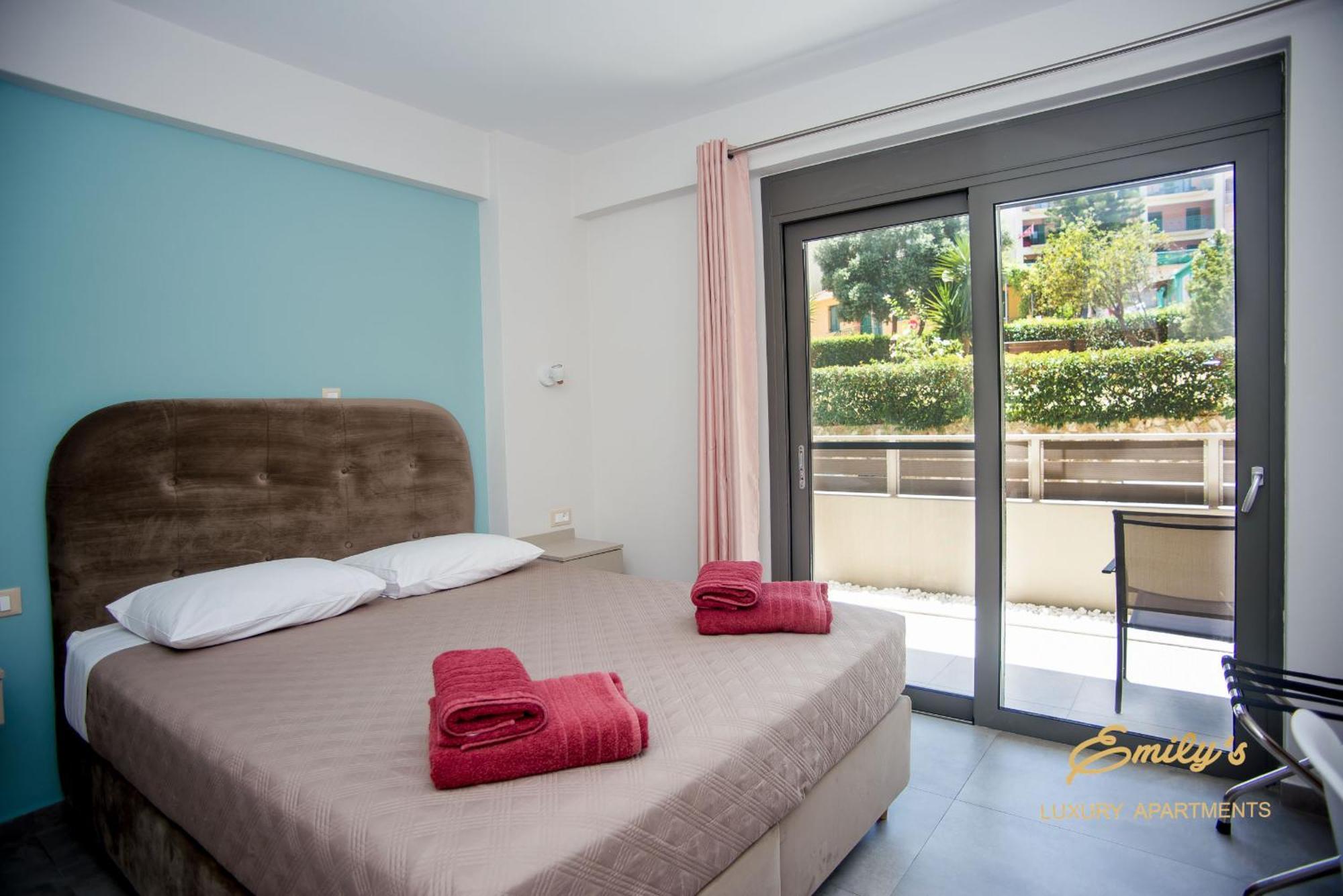 Emily'S Luxury Apartments Argostoli  Exteriör bild