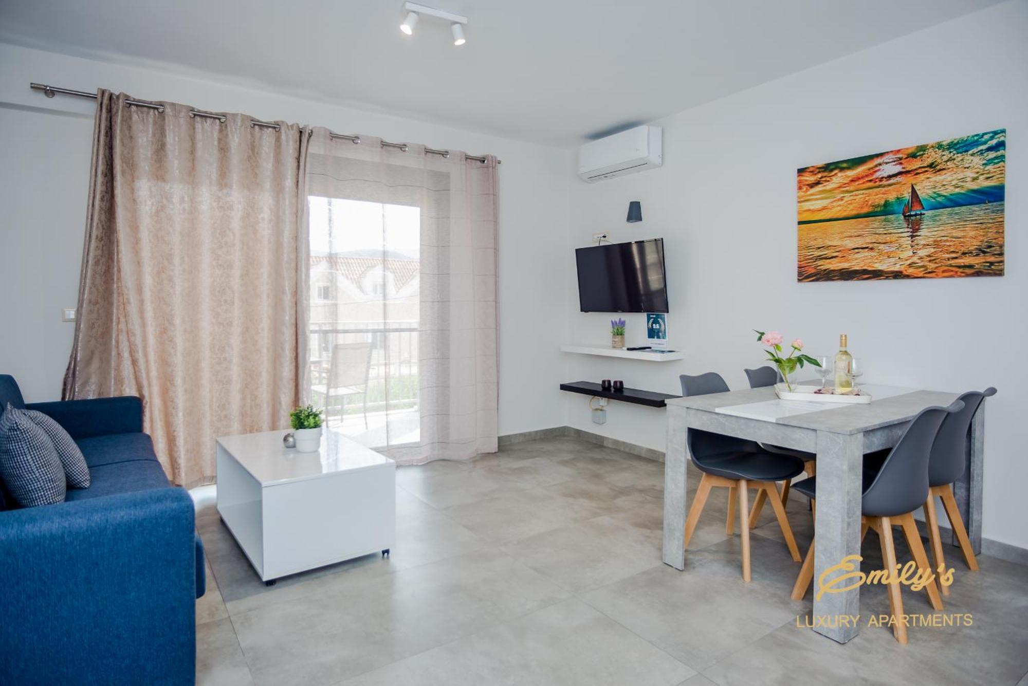 Emily'S Luxury Apartments Argostoli  Exteriör bild
